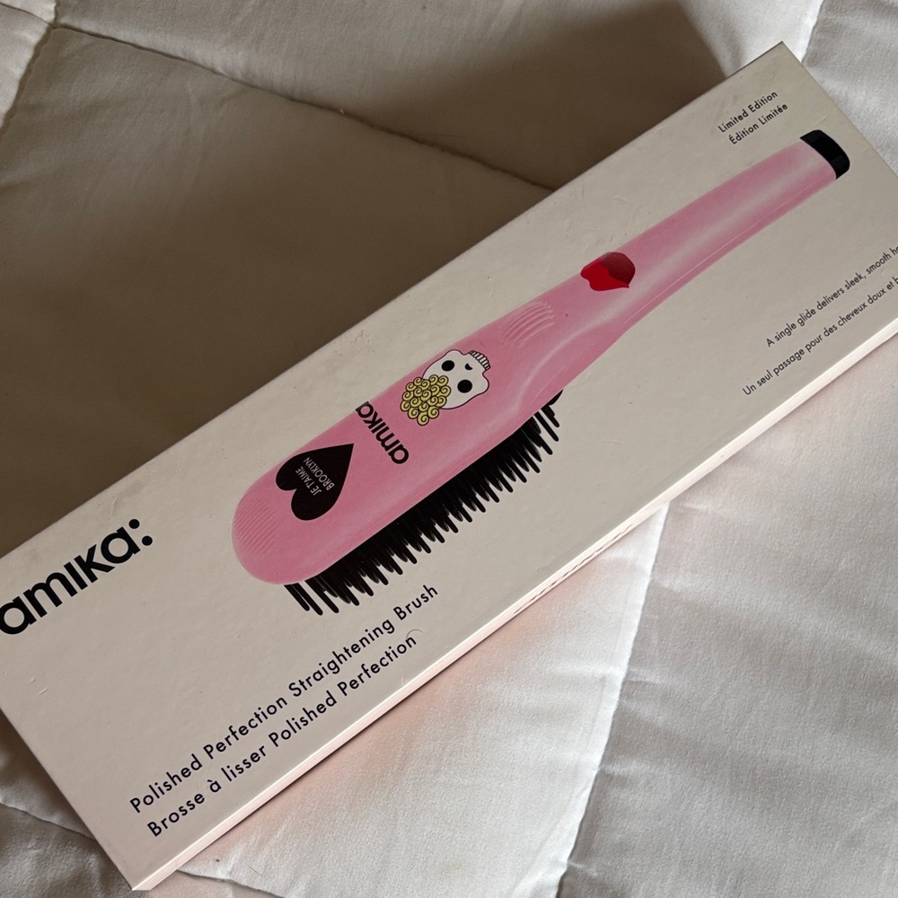 Amika polished perfection straightening brush